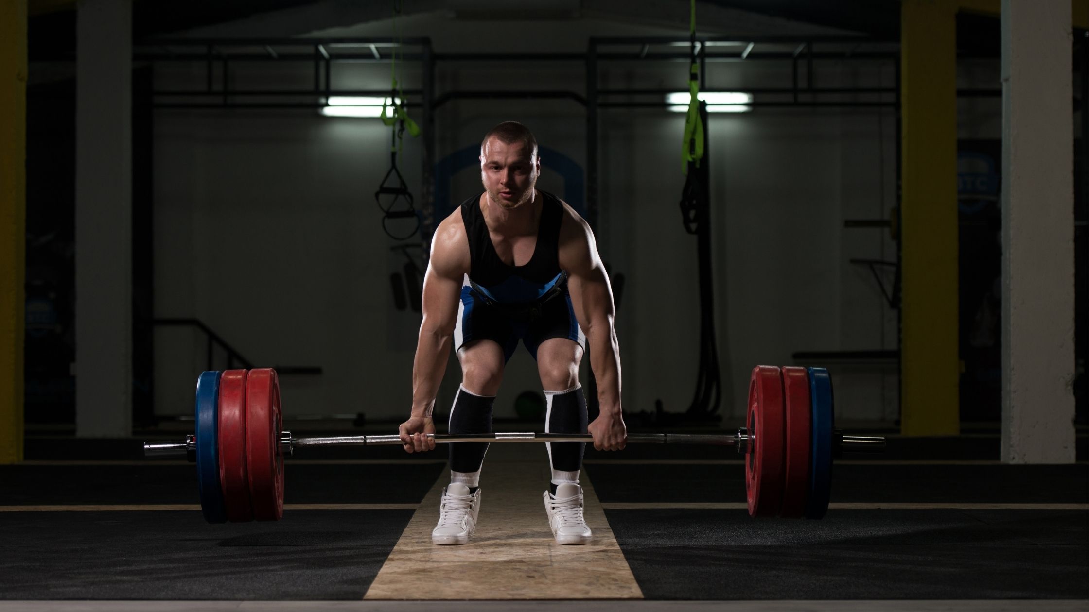 types of Barbells: powerlifting barbell